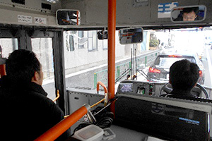 運行管理者及び運行管理補助者の社内研修を年3回実施し、安全運行に対する意識向上を図る